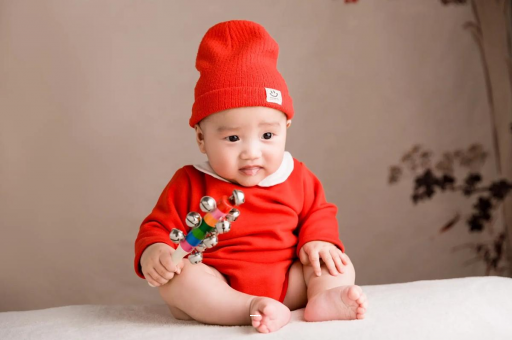 周口宝宝几个月戴银手镯好 周口宝宝几个月戴银手镯好